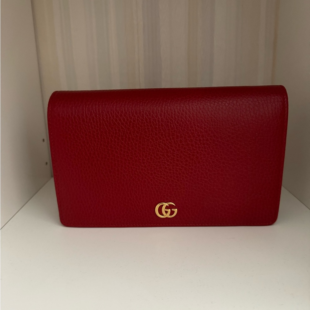 Gucci Marmont leather mini chain bag